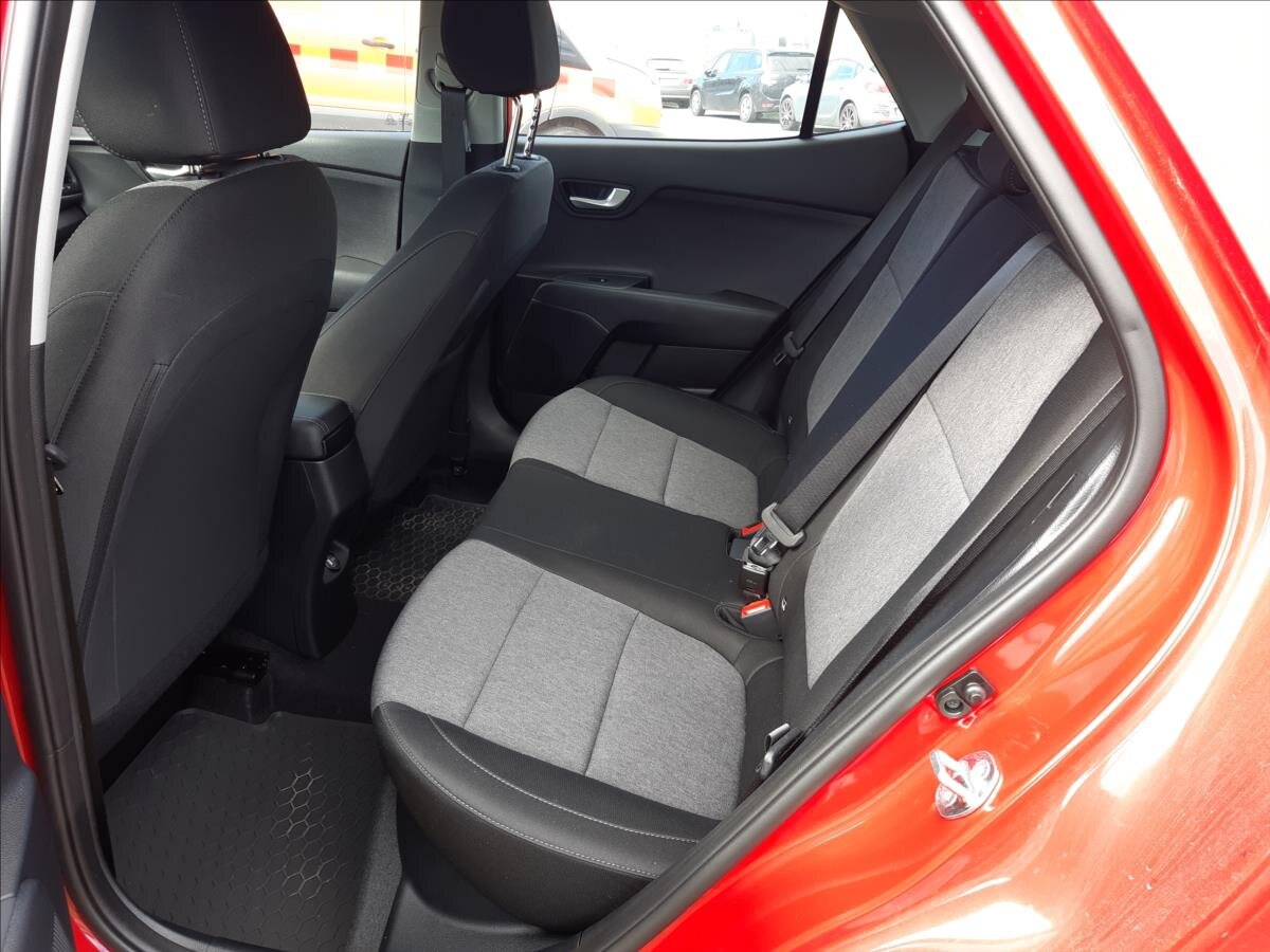 KIA Stonic SUV 1,2 l 58 kw