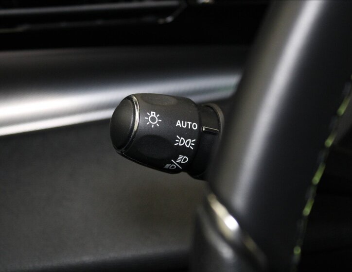 Peugeot 308 Kombi 1,2 l 96 kw