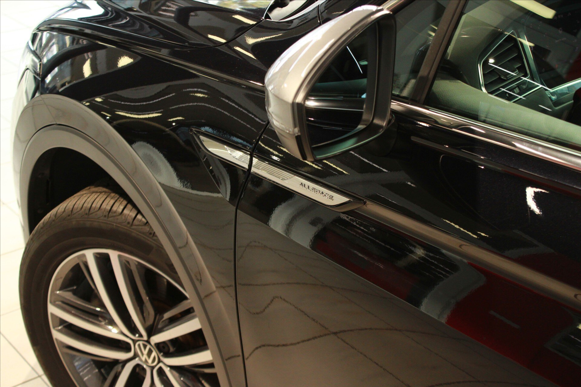 Volkswagen Tiguan SUV 2,0 l 180 kw