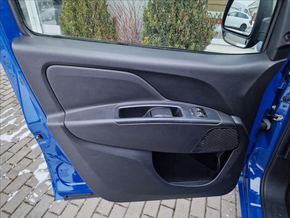 Fiat Dobló cargo Skříň 1,4 l 88 kw