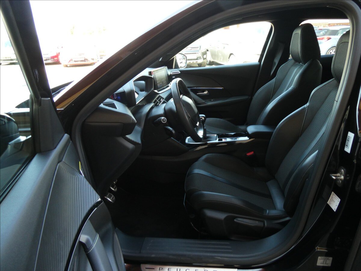 Peugeot 2008 SUV / Terénní 1,2 l 96 kw