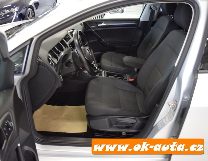 Volkswagen Golf Kombi 1,6 l 85 kw