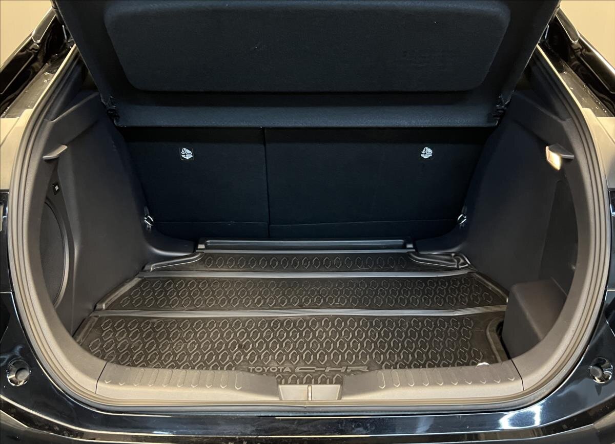 Toyota C-HR Hatchback 2,0 l 112 kw