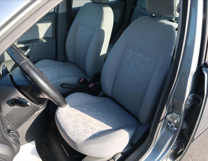 Ford Fiesta Hatchback 1,3 l 51 kw