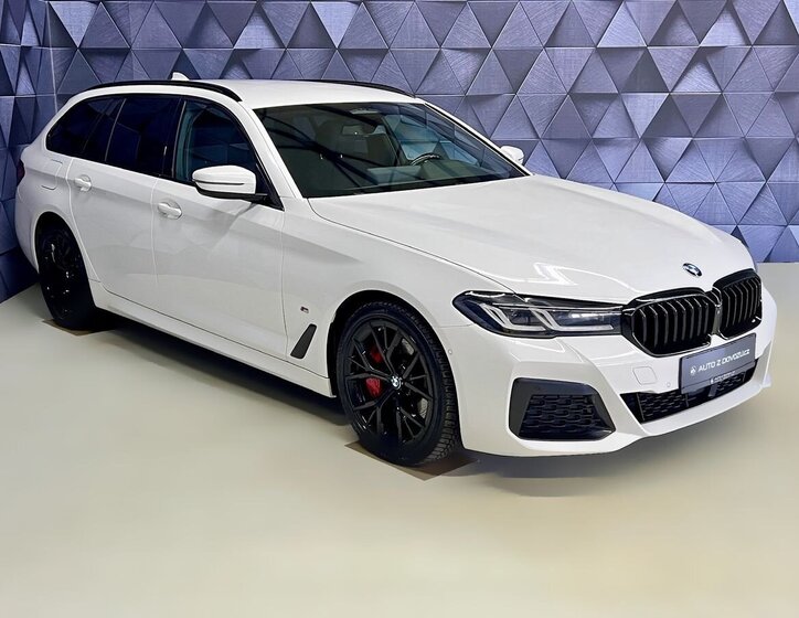 BMW Řada 5 Kombi 3,0 l 210 kw