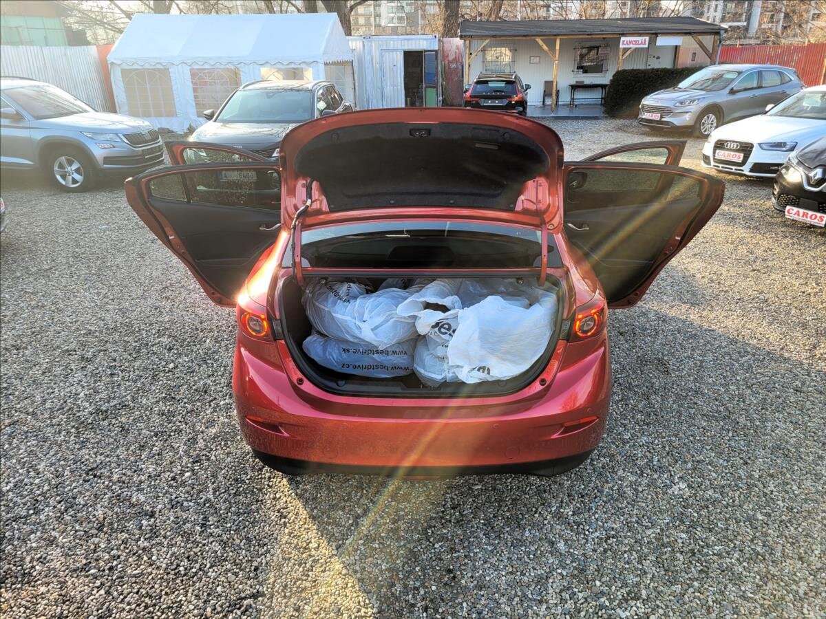 Mazda 3 Sedan / Limuzína 2,0 l 88 kw