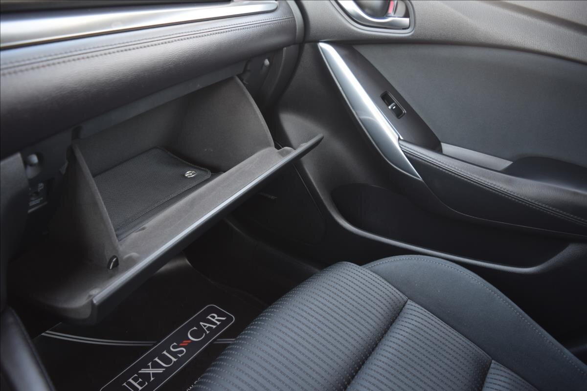 Mazda 6 Sedan / Limuzína 2,5 l 141 kw