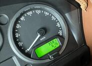 Land Rover Defender 29