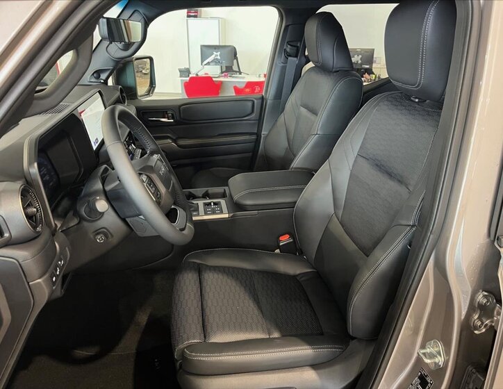 Toyota Land Cruiser 14