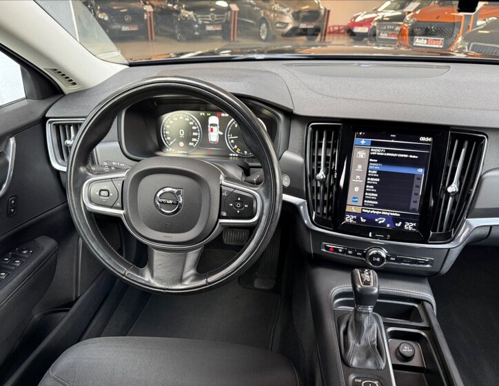 Volvo V90 14