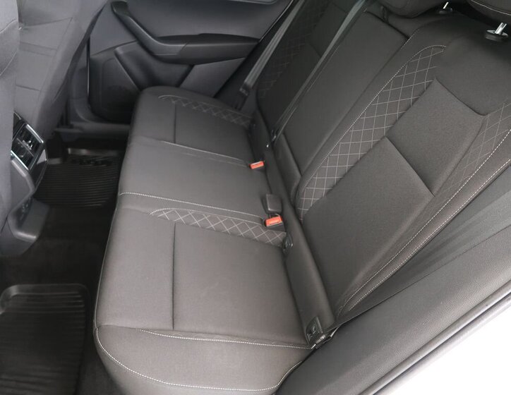 Škoda Karoq Kombi 999,0 85 kw