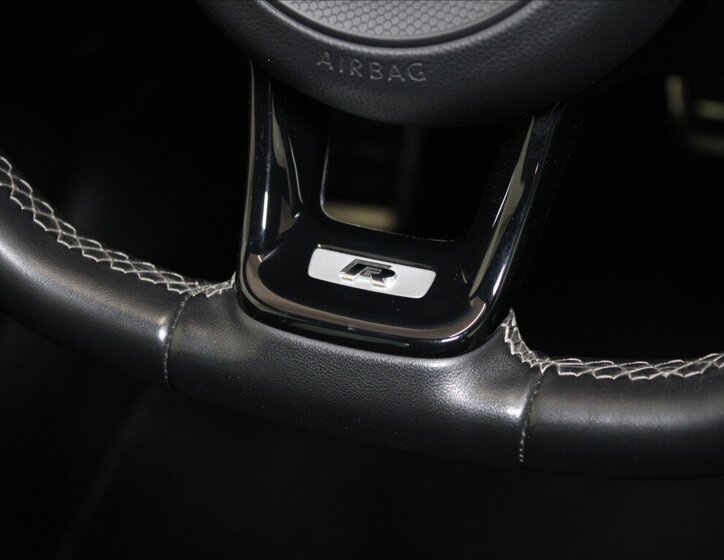 Volkswagen Golf Kombi 2,0 l 221 kw