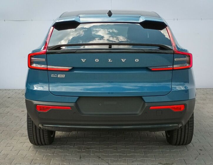 Volvo EC40 6