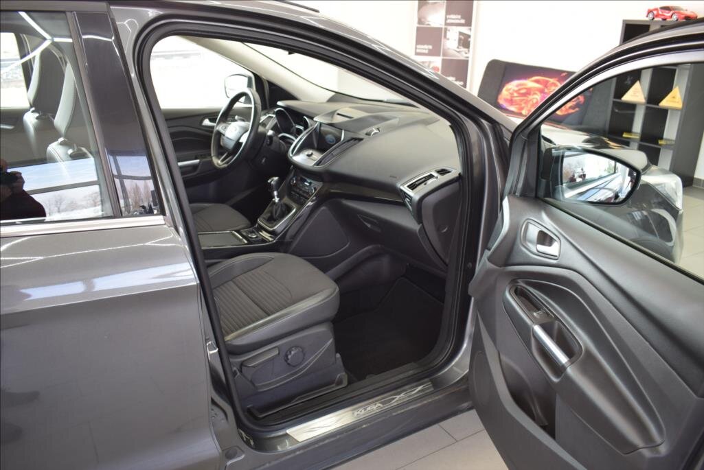 Ford Kuga SUV / Terénní 2,0 l 110 kw