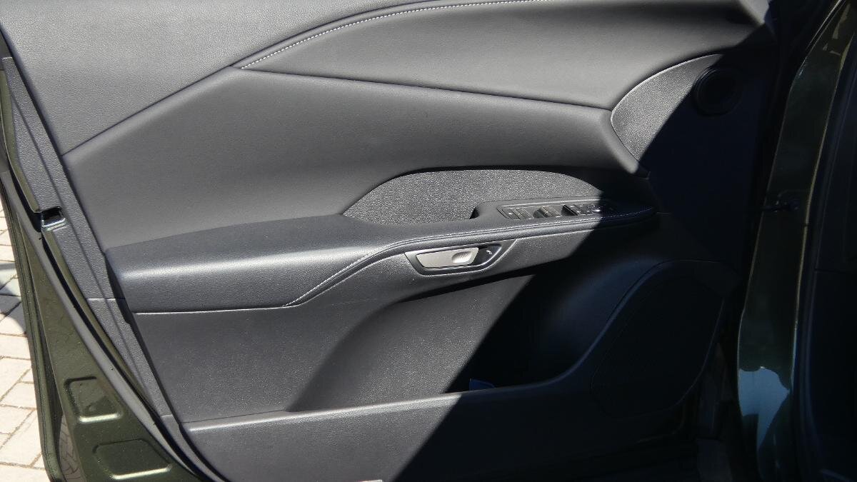 Lexus RX 350h SUV / Terénní 2,5 l 140 kw