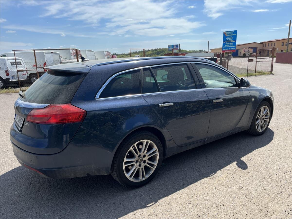 Opel Insignia Kombi 2,0 l 118 kw