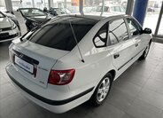 Hyundai Elantra Liftback 1,6 l 77 kw