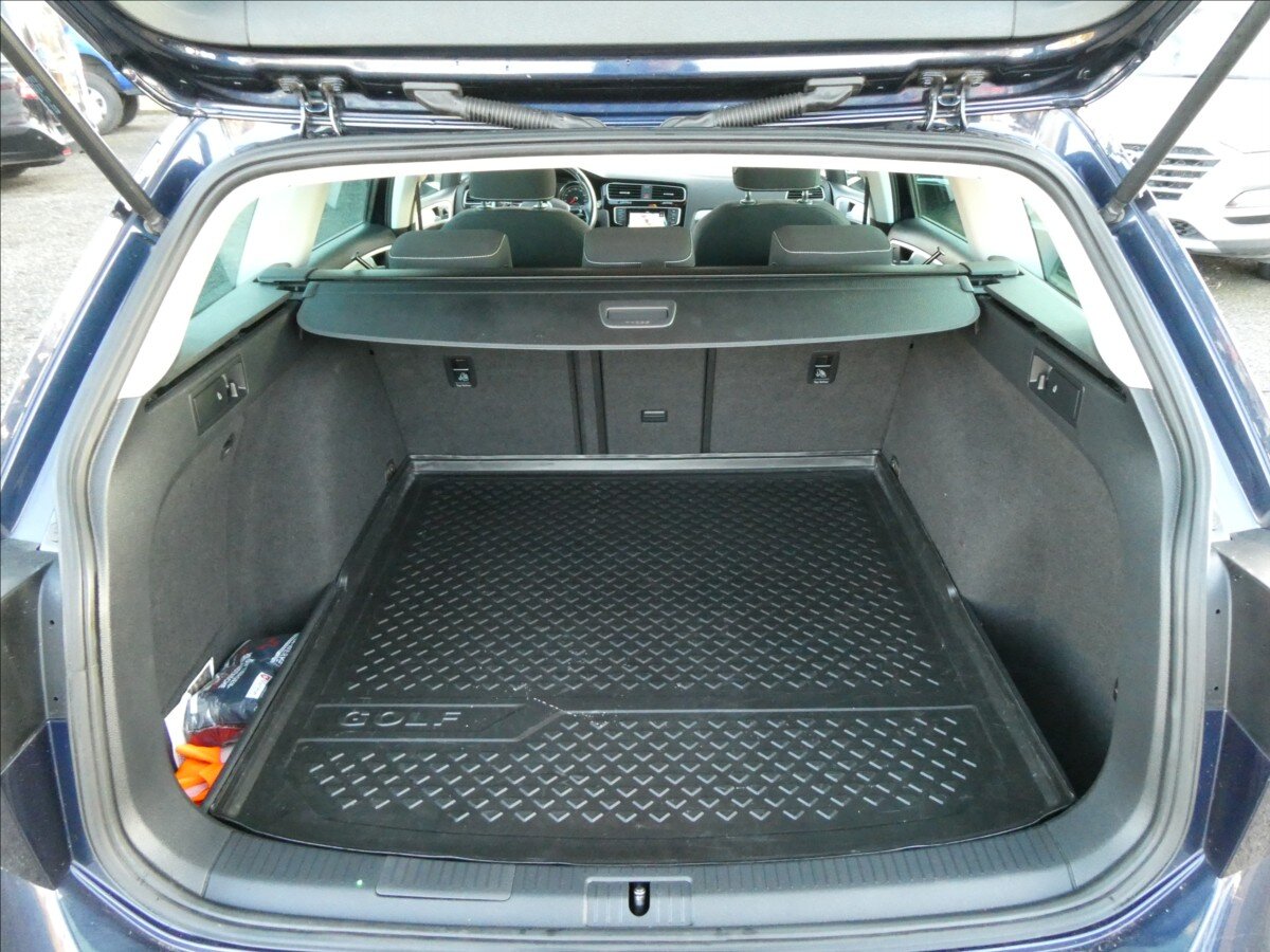 Volkswagen Golf Kombi 1,6 l 81 kw