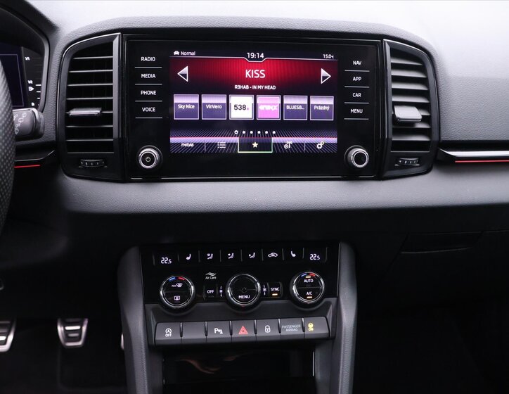 Škoda Karoq SUV / Terénní 1,5 l 110 kw