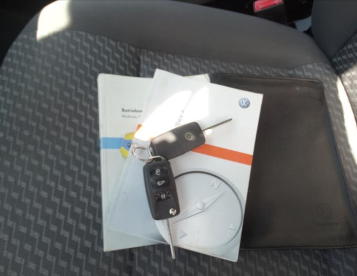 Volkswagen Caravelle 43