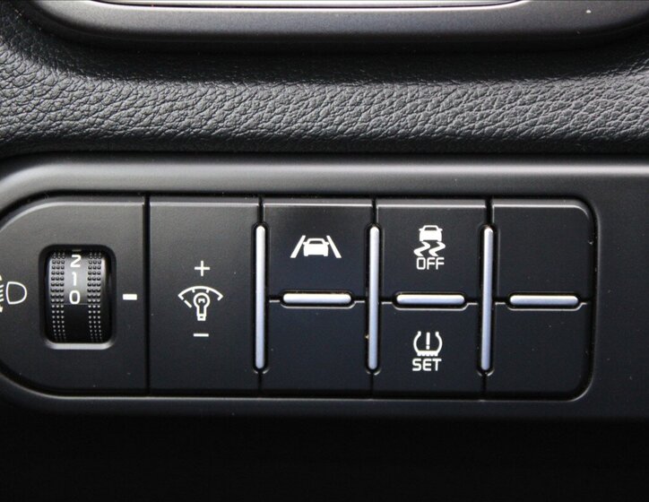 KIA Ceed Hatchback 1,5 l 117 kw