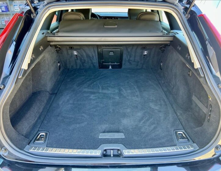 Volvo V90 Kombi 2,0 l 140 kw