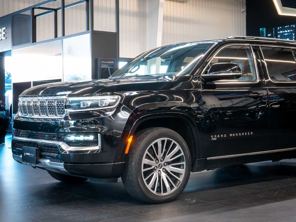 Jeep Grand Wagoneer