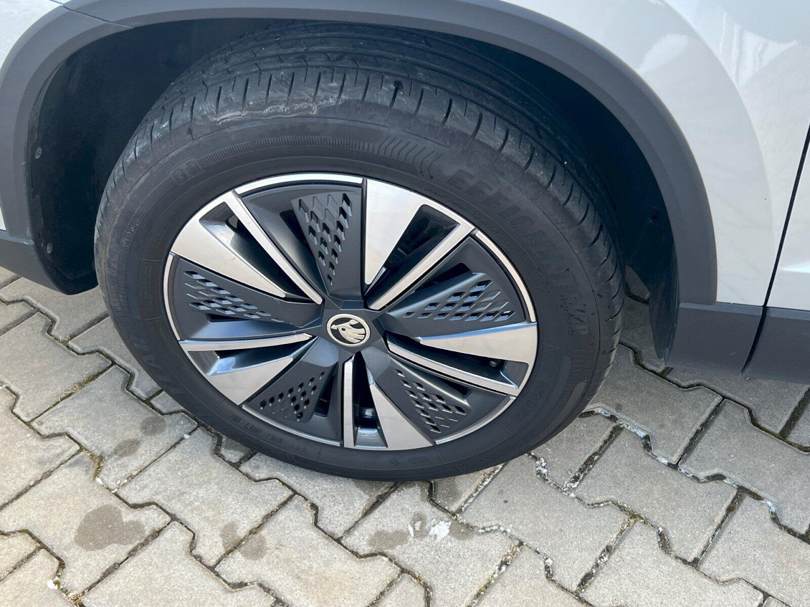 Škoda Karoq SUV 1,5 l 110 kw