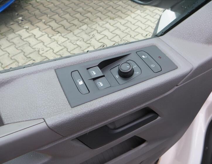 Volkswagen Transporter 11