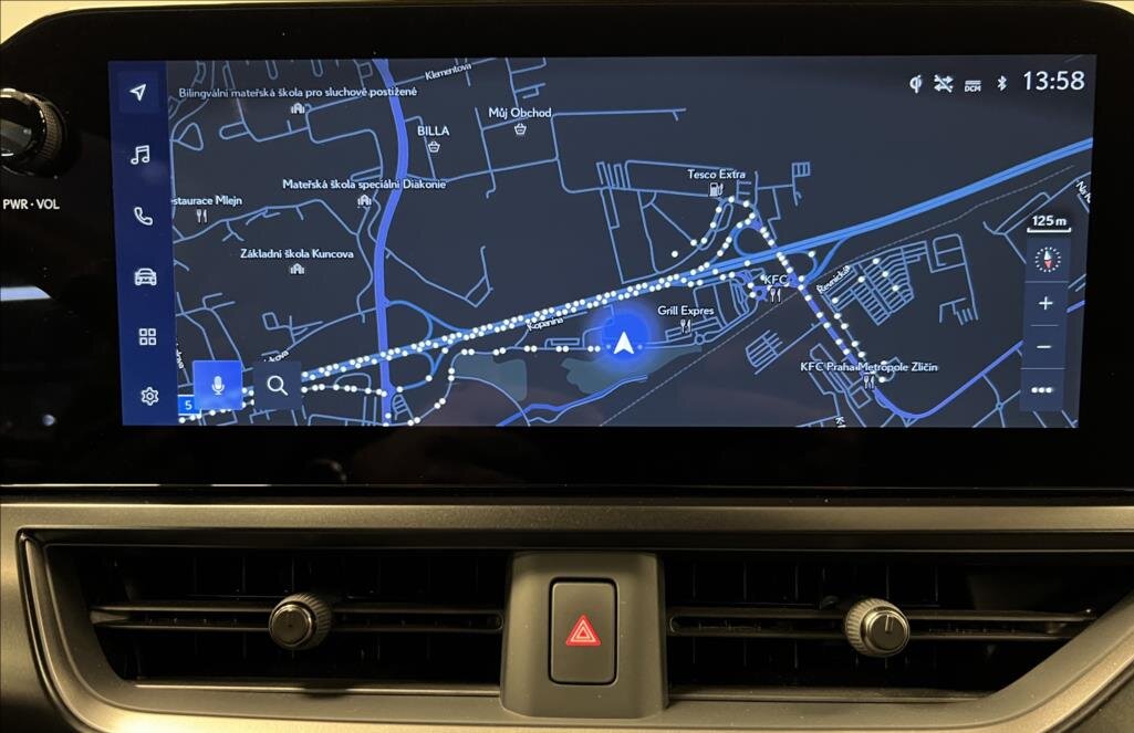 Lexus UX 300h SUV 2,0 l 146 kw