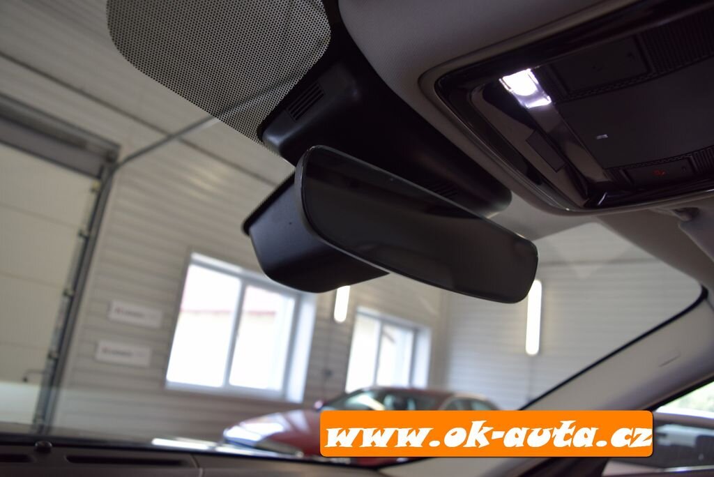 Land Rover Range Rover Velar SUV 2,0 l 0