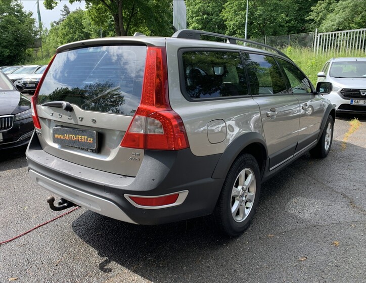 Volvo XC70 8