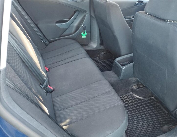 Volkswagen Passat Kombi 2,0 l 103 kw