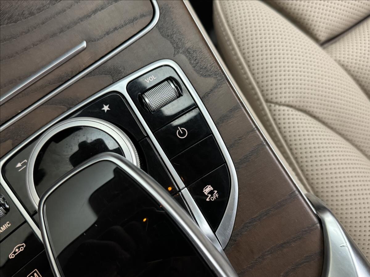 Mercedes-Benz GLC SUV / Terénní 2,1 l 150 kw