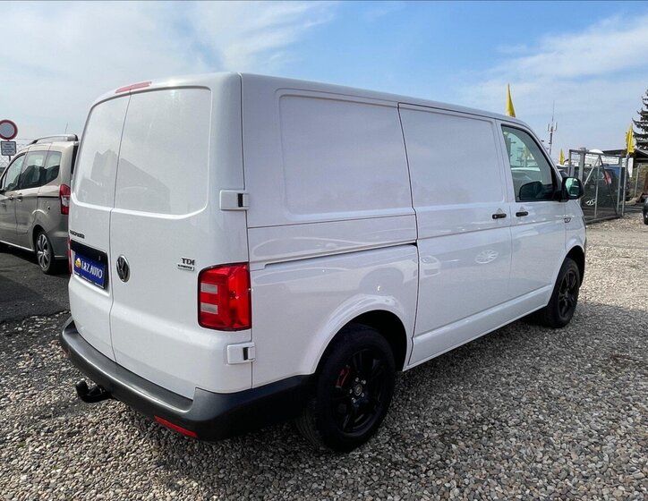 Volkswagen Transporter Skříň 2,0 l 62 kw