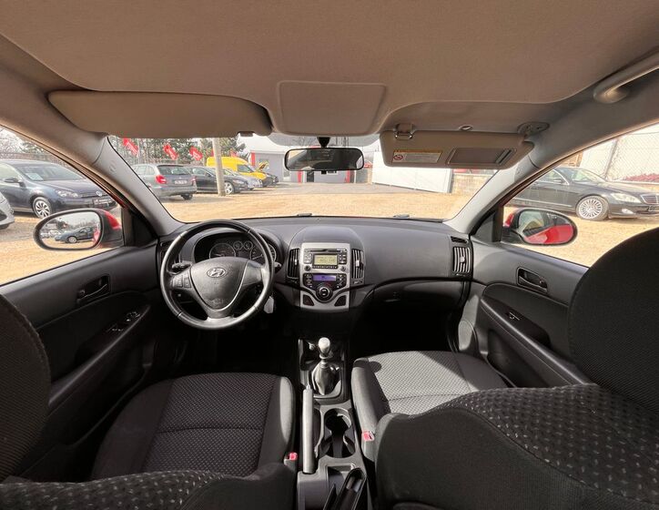 Hyundai i30 23