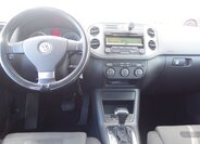 Volkswagen Tiguan 8