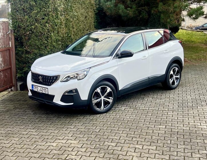Peugeot 3008 SUV 1,2 l 96 kw