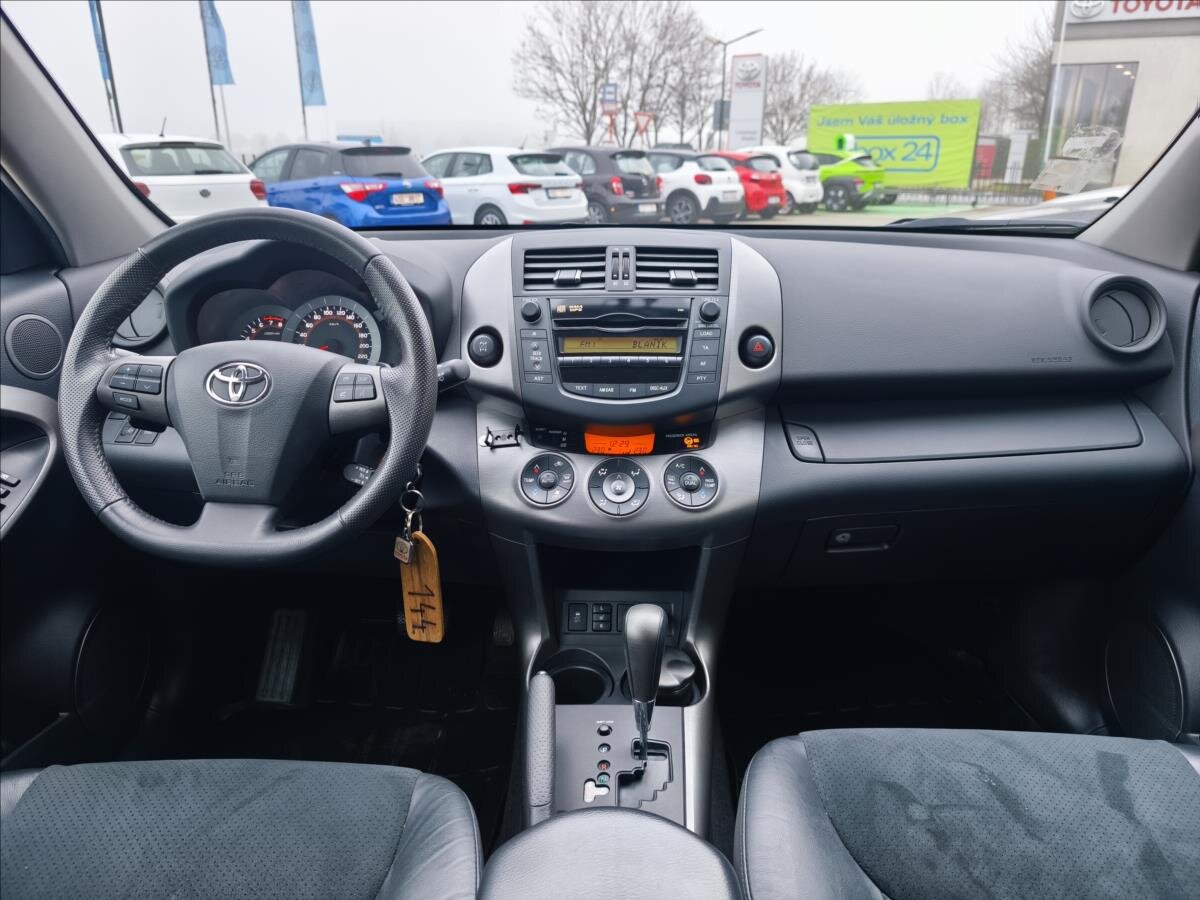 Toyota RAV4 Kombi 2,0 l 116 kw