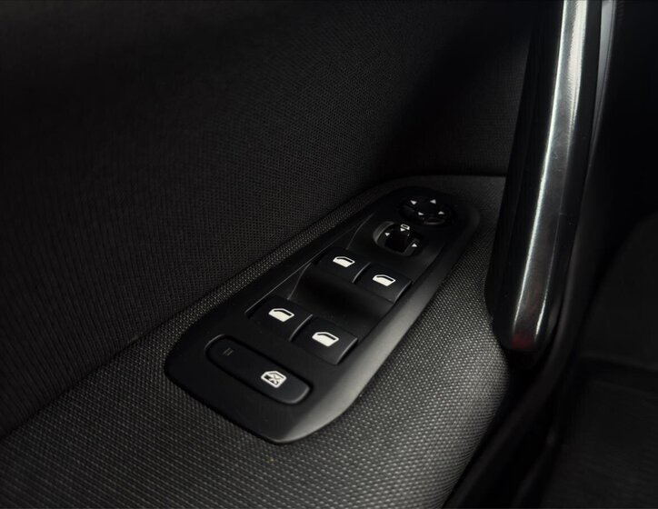 Peugeot 308 Kombi 1,2 l 96 kw