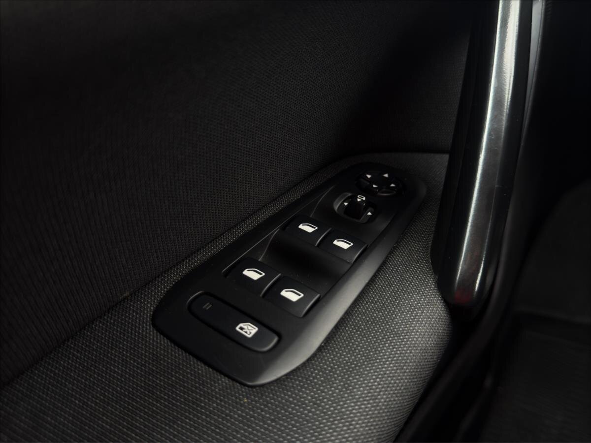 Peugeot 308 Kombi 1,2 l 96 kw