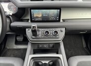 Land Rover Defender 16