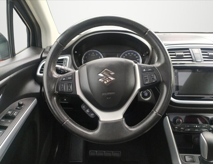 Suzuki SX4 S-Cross 11