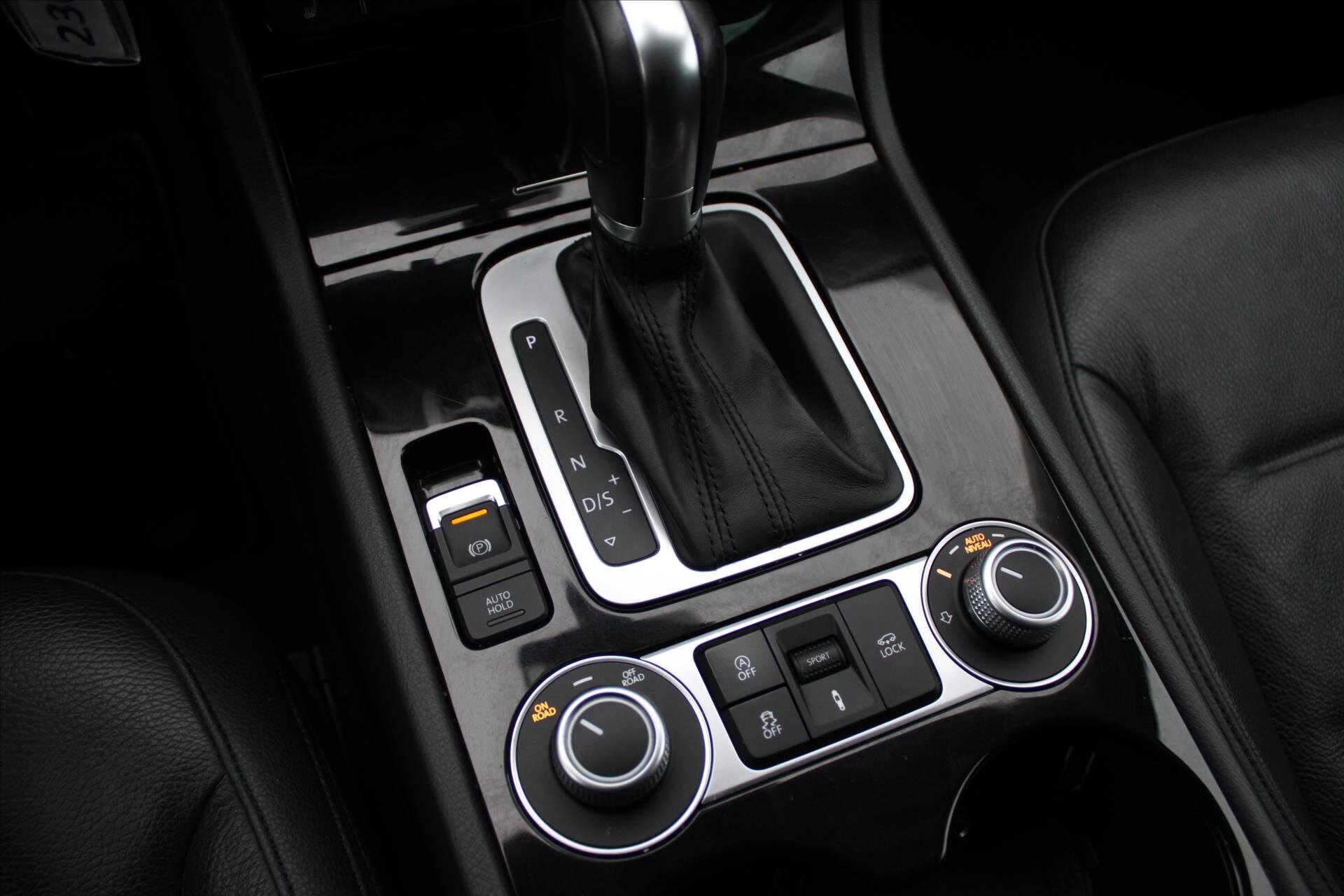 Volkswagen Touareg SUV / Terénní 3,0 l 193 kw