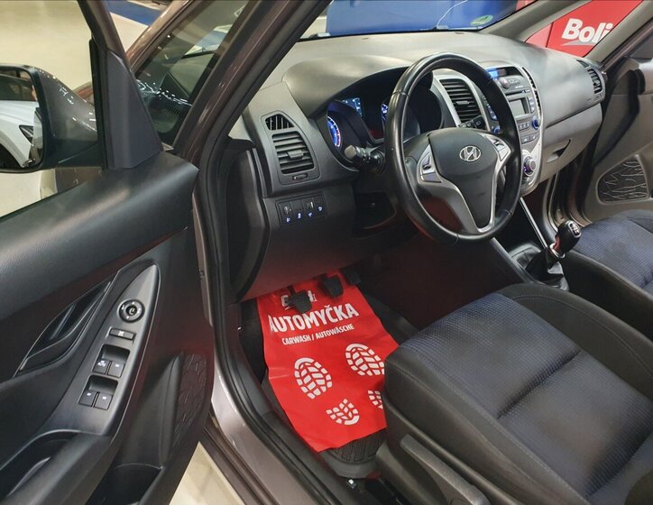 Hyundai ix20 Hatchback 1,4 l 66 kw