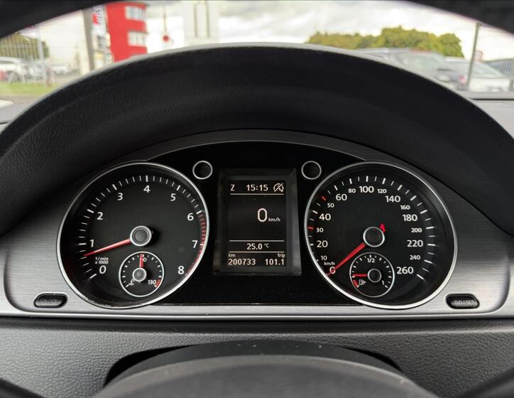 Volkswagen Passat 18