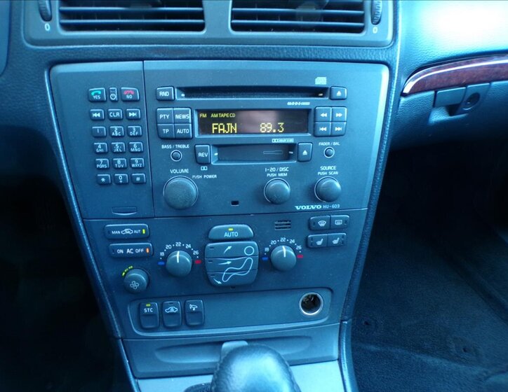 Volvo V70 Kombi 2,5 l 103 kw