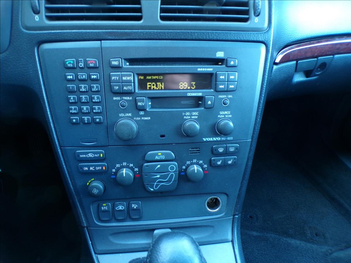 Volvo V70 Kombi 2,5 l 103 kw