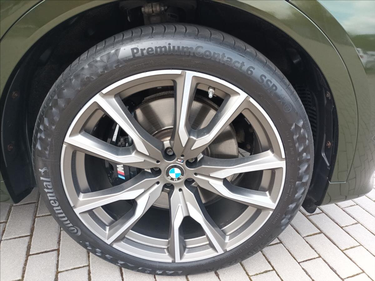 BMW X7 SUV / Terénní 4,4 l 390 kw