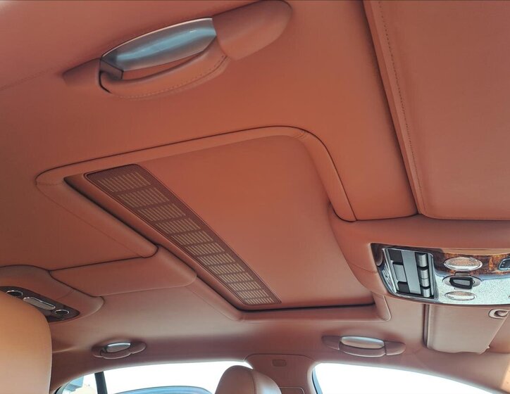 Bentley Continental Flying Spur Sedan / Limuzína 6,0 l 412 kw